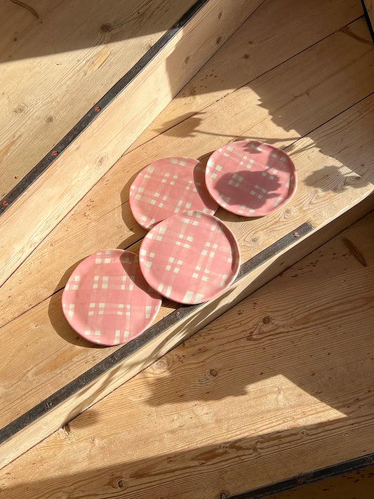 gingham plate